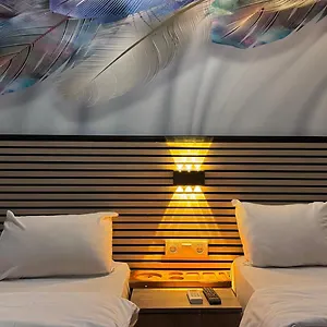 Hotel Rozza, Istanboel